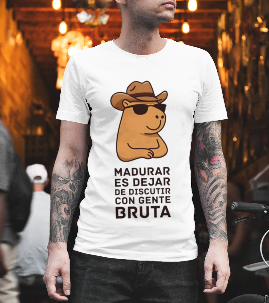 Capybara Madurar Es Dejar De Discutir Con Gente Bruta Cowgirl Hat Sunglasses T-Shirt