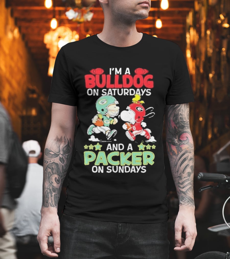 I'm A Bulldog On Saturdays And A Packer On Sundays Football Peanuts T-Shirt