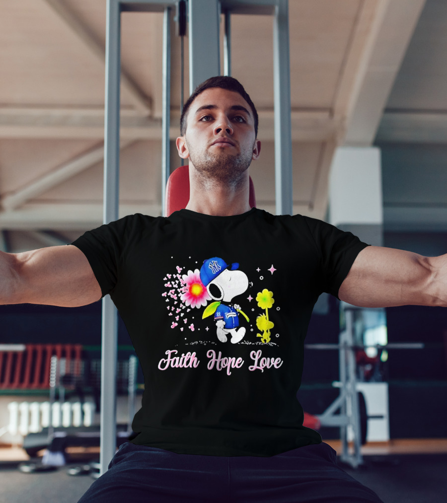 Snoopy New York Yankees Breast Cancer Awareness Faith Hope Love Blossoms Woodstock T-Shirt