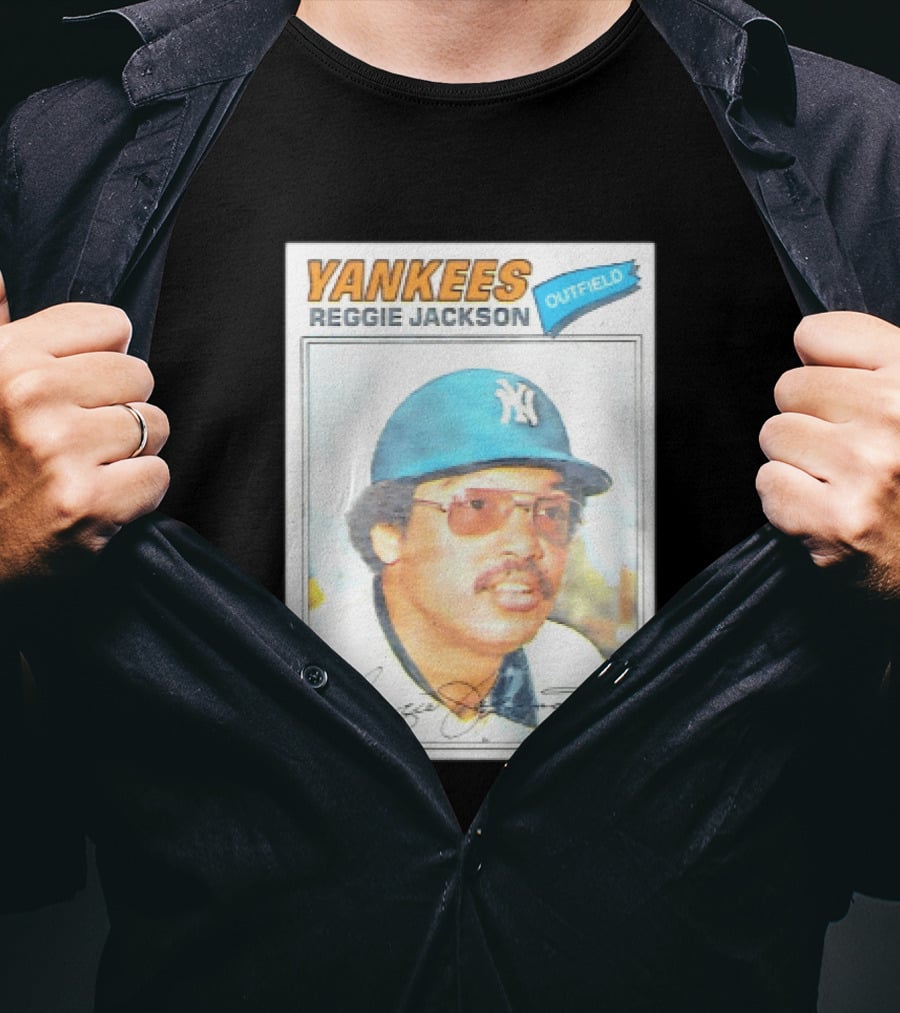 Yankees Reggie Jackson Outfield 1977 Topps Baseball Card T-Shirt