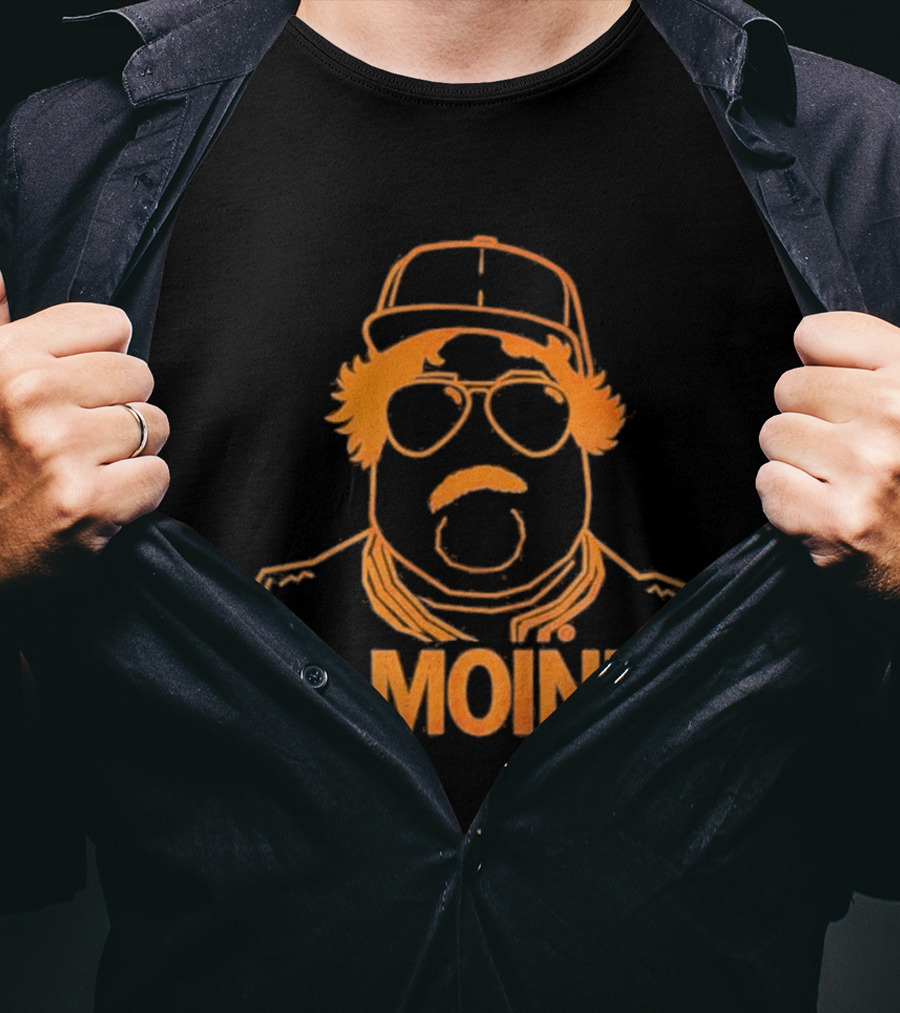 RAYGUN Da Moines Iconic Design With Cap And Sunglasses T-Shirt