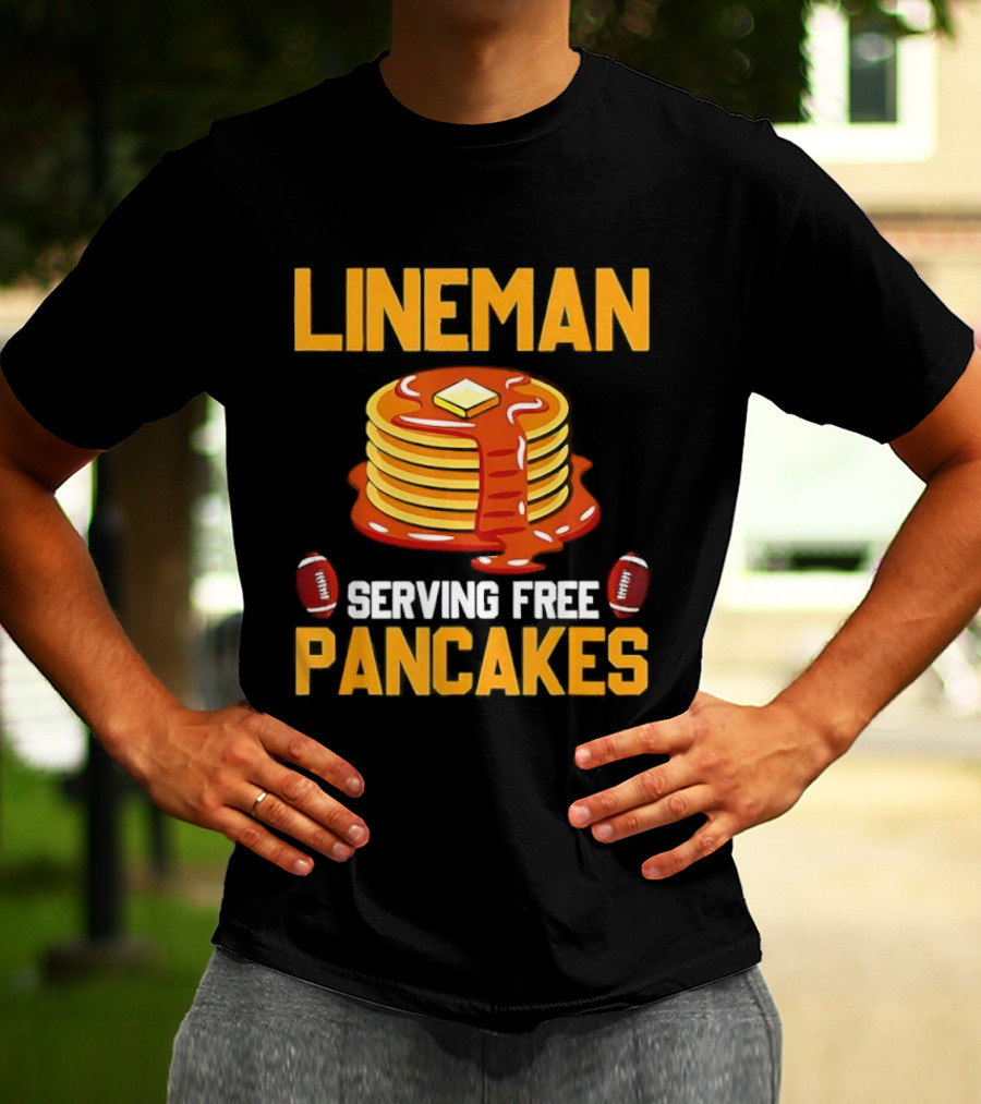 Lineman Serving Free Pancakes Football Stack With Butter And Syrup T-Shirt