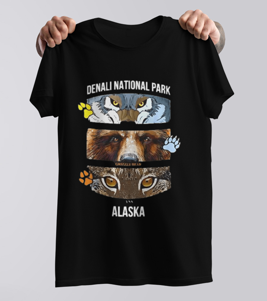 Denali National Park Alaska Wolf Grizzly Bear Wildlife T-Shirt