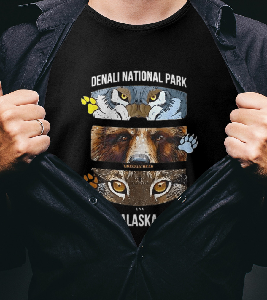 Denali National Park Alaska Wolf Grizzly Bear Wildlife T-Shirt
