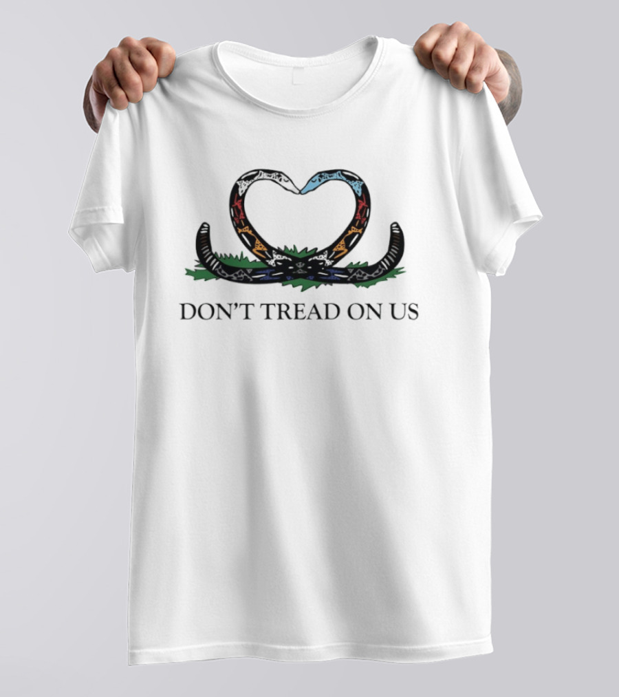Snakes Heart Shape Don't Tread On Us Gadsden Flag T-Shirt