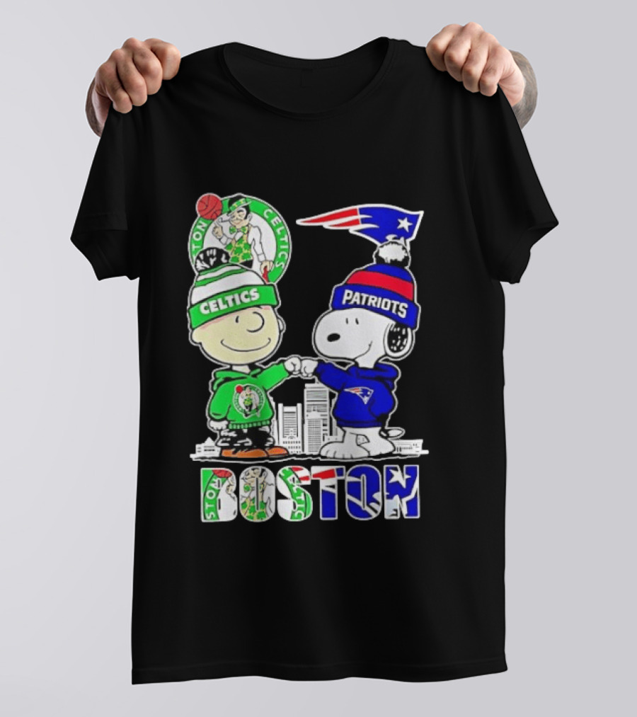 Charlie Brown Snoopy Celtics Patriots Boston Fist Bump T-Shirt