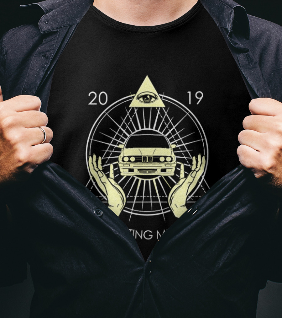 E30 Meeting Muurame 2019 Illuminati Eye Car Graphic Pyramid Hands T-Shirt
