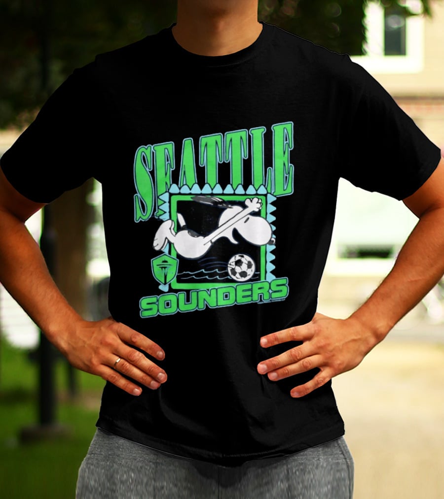 Peanuts Snoopy Seattle Sounders Soccer Collaboration T-Shirt