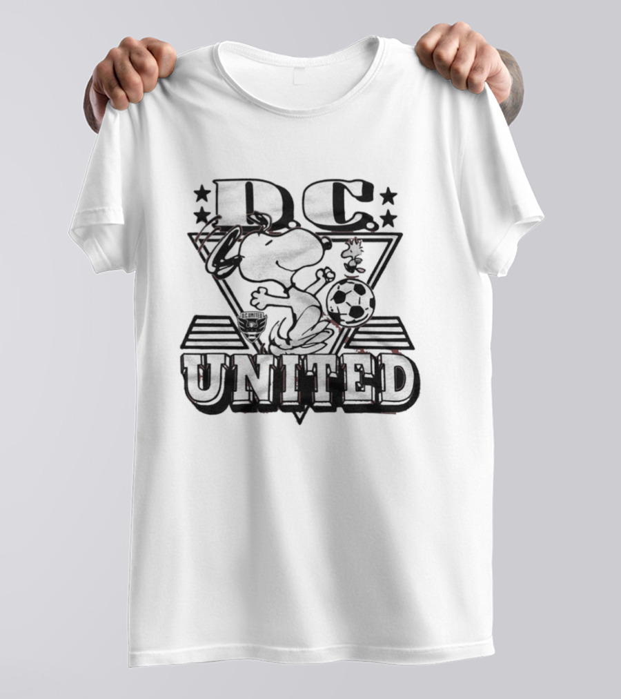 Peanuts Snoopy DC United Soccer Collaboration T-Shirt