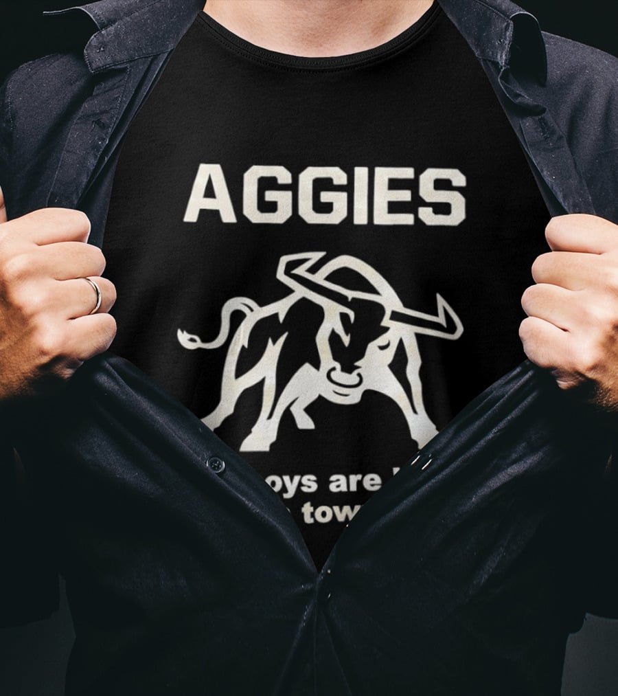 Utah State Aggies The Boys Are Back In Town Bull T-Shirt