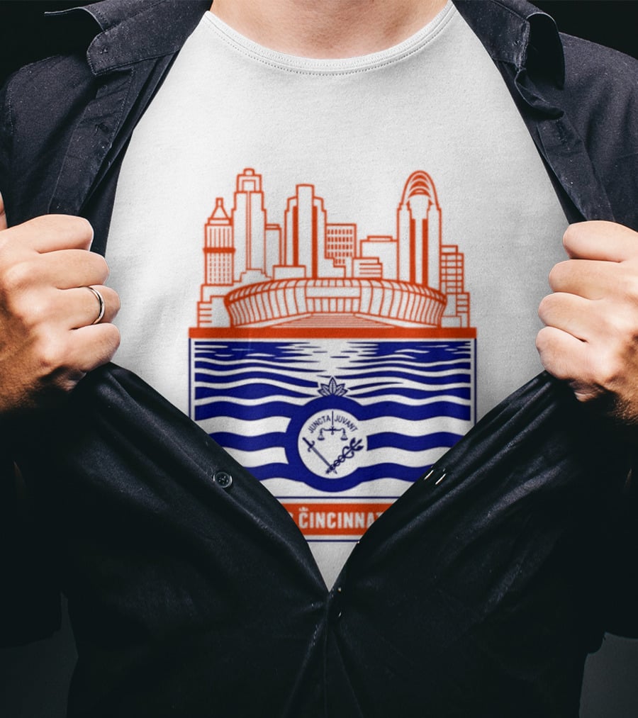 FC Cincinnati Stadium Skyline With River Flag T-Shirt
