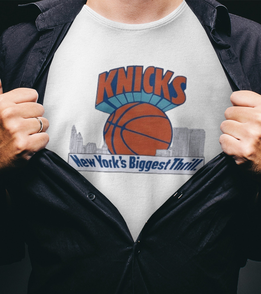 Knicks New York's Biggest Thrill Basketball Skyline T-Shirt