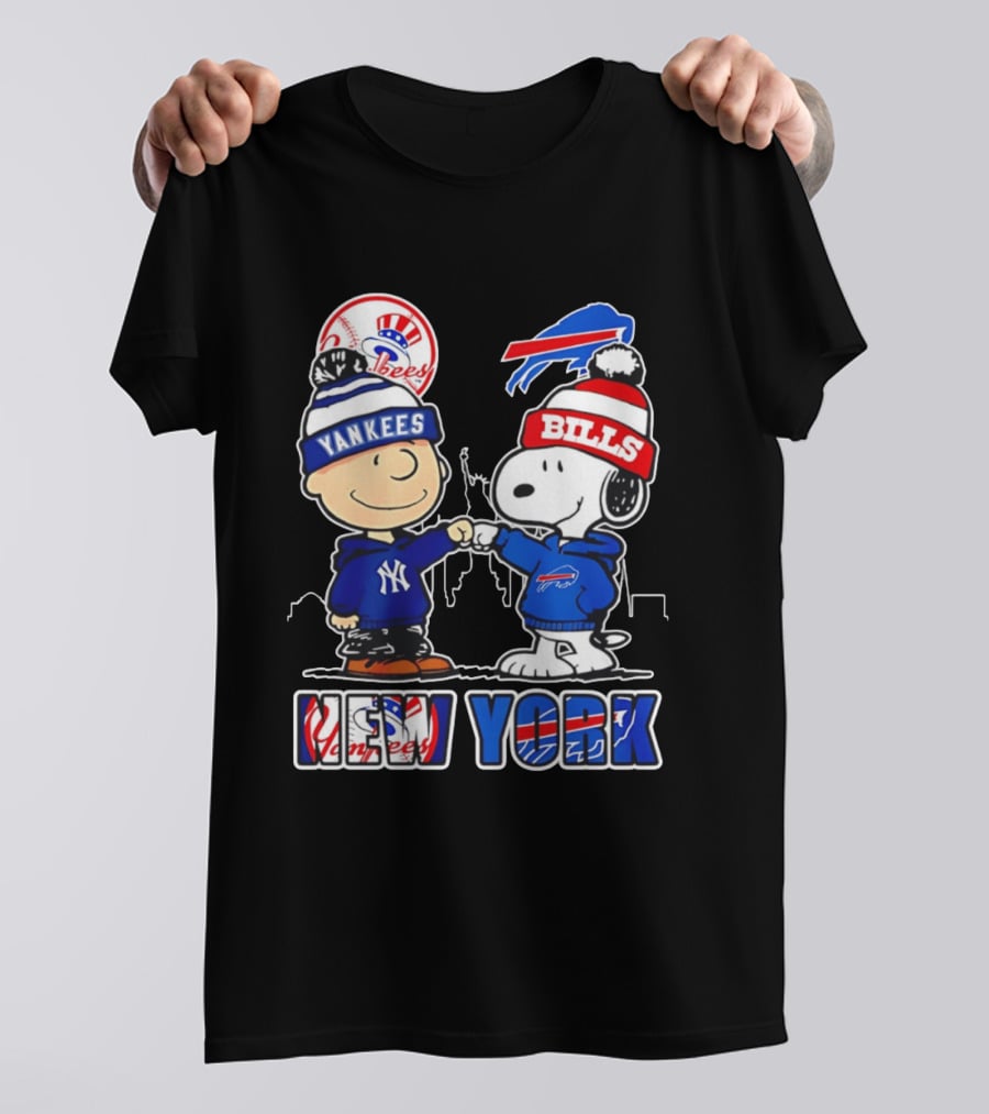 New York Yankees Buffalo Bills Charlie Brown Snoopy Fist Bump Skyline T-Shirt