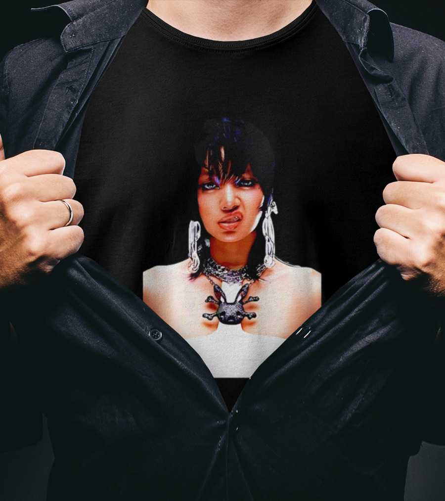 Lisa Rockstar Blackpink V1 Necklace And Earrings T-Shirt