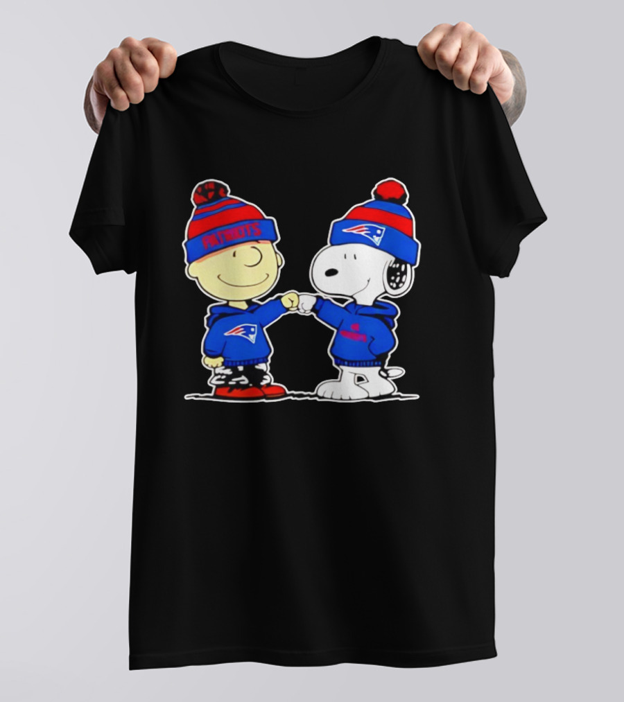 Snoopy And Charlie Brown Patriots Beanie Fist Bump T-Shirt