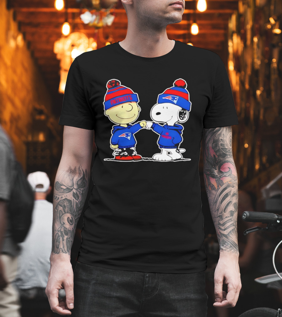 Snoopy And Charlie Brown Patriots Beanie Fist Bump T-Shirt