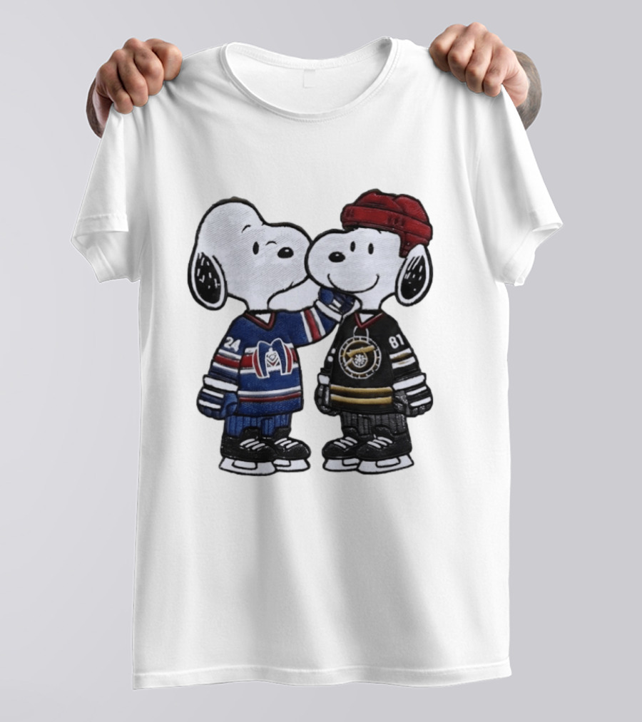 Snoopy Shane Hollander Kissing Ilya Rozanov Hockey LGBT Peanuts Charlie Brown Ice Hockey Romance Cartoon T-Shirt