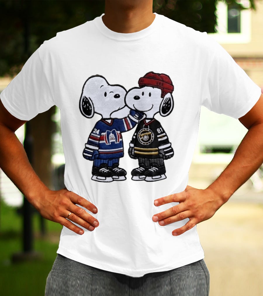 Snoopy Shane Hollander Kissing Ilya Rozanov Hockey LGBT Peanuts Charlie Brown Ice Hockey Romance Cartoon T-Shirt