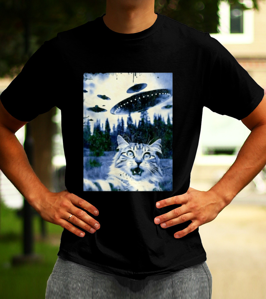 UFO Cat Extraterrestrial Surprise Scene T-Shirt