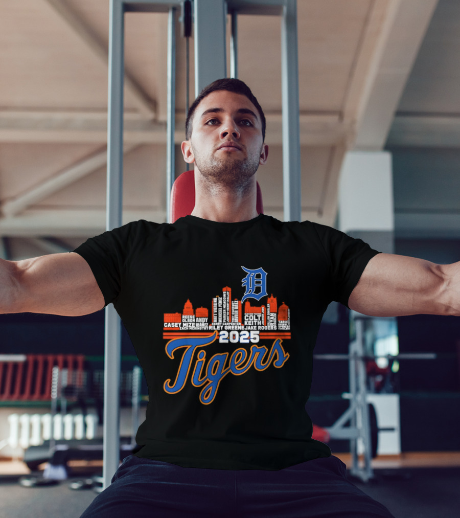 Detroit Tigers 2025 City Skyline Baseball Players T-Shirt