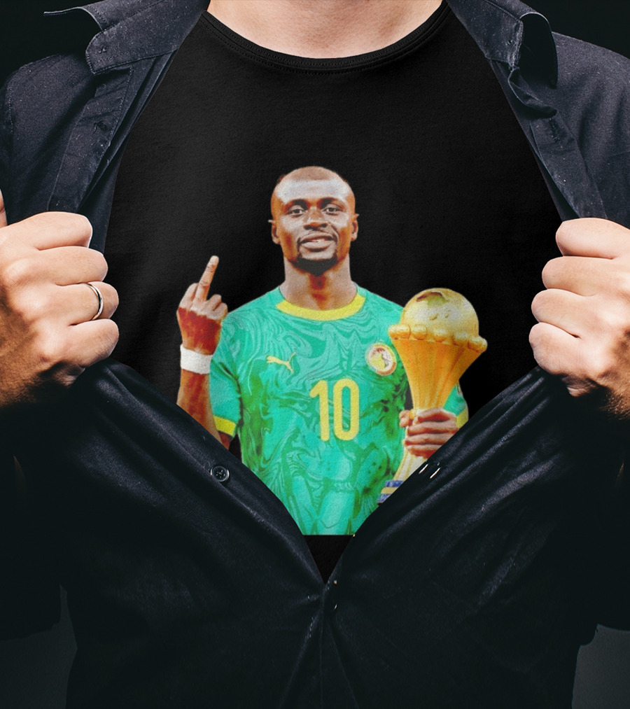 Sadio Mane Number 10 Senegal Jersey Holding Trophy Middle Finger T-Shirt