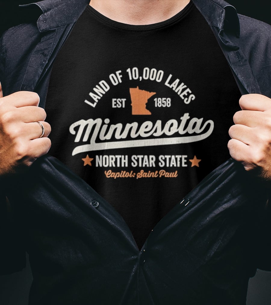 Land Of 10000 Lakes Est 1858 Minnesota North Star State Capitol Saint Paul T-Shirt