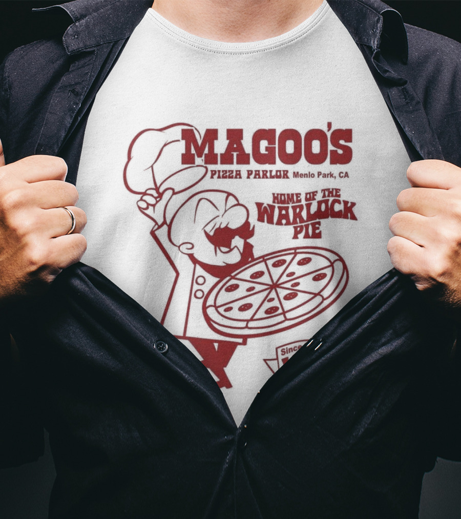 Magoo's Pizza Parlor Throwback 1985 Warsaw Indiana Chef Holding Pizza T-Shirt