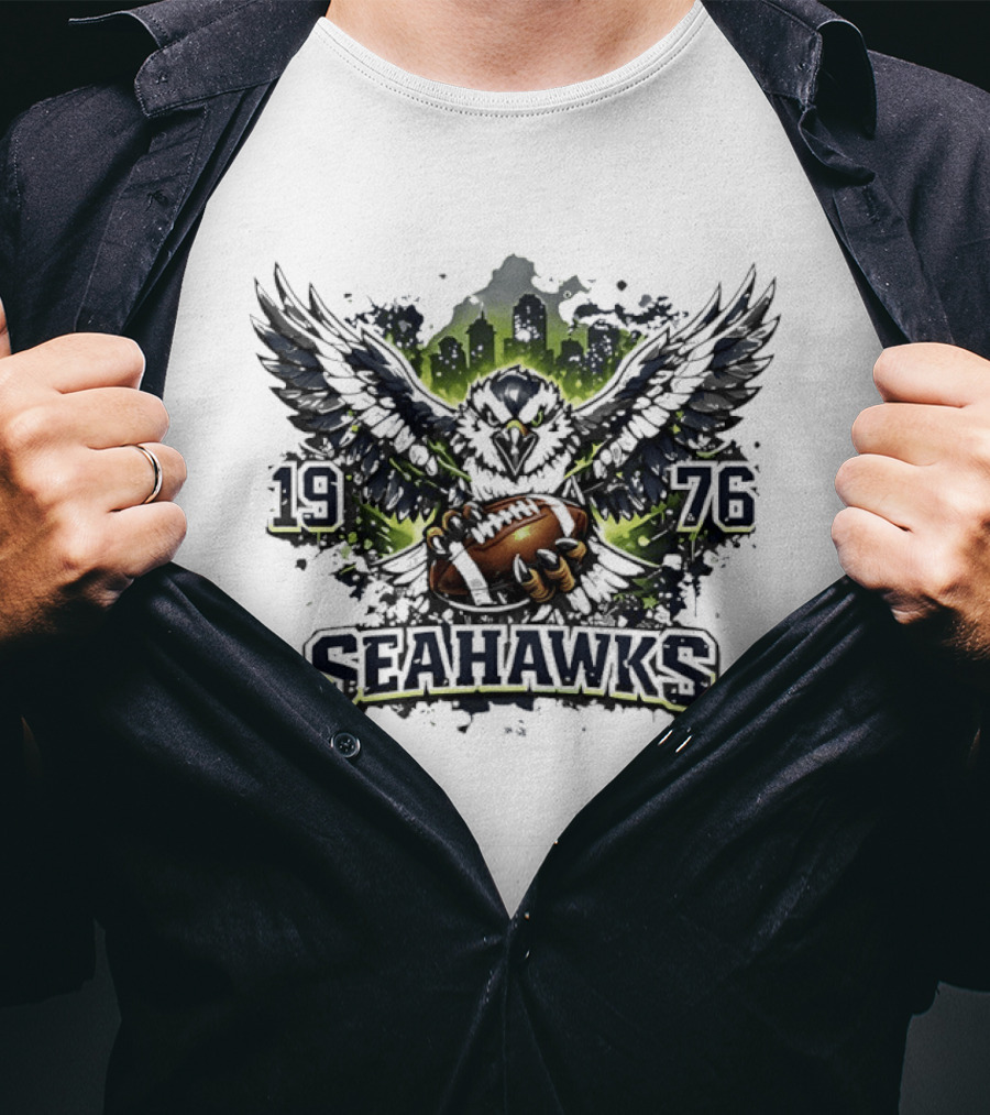 Seattle Seahawks 1976 Eagle Football Skyline T-Shirt