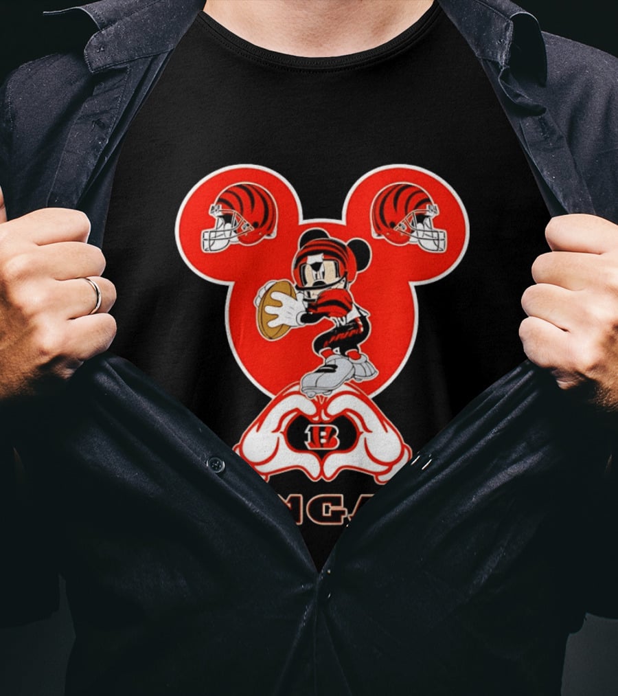 Cincinnati Bengals Mickey Mouse Football Heart Hands T-Shirt