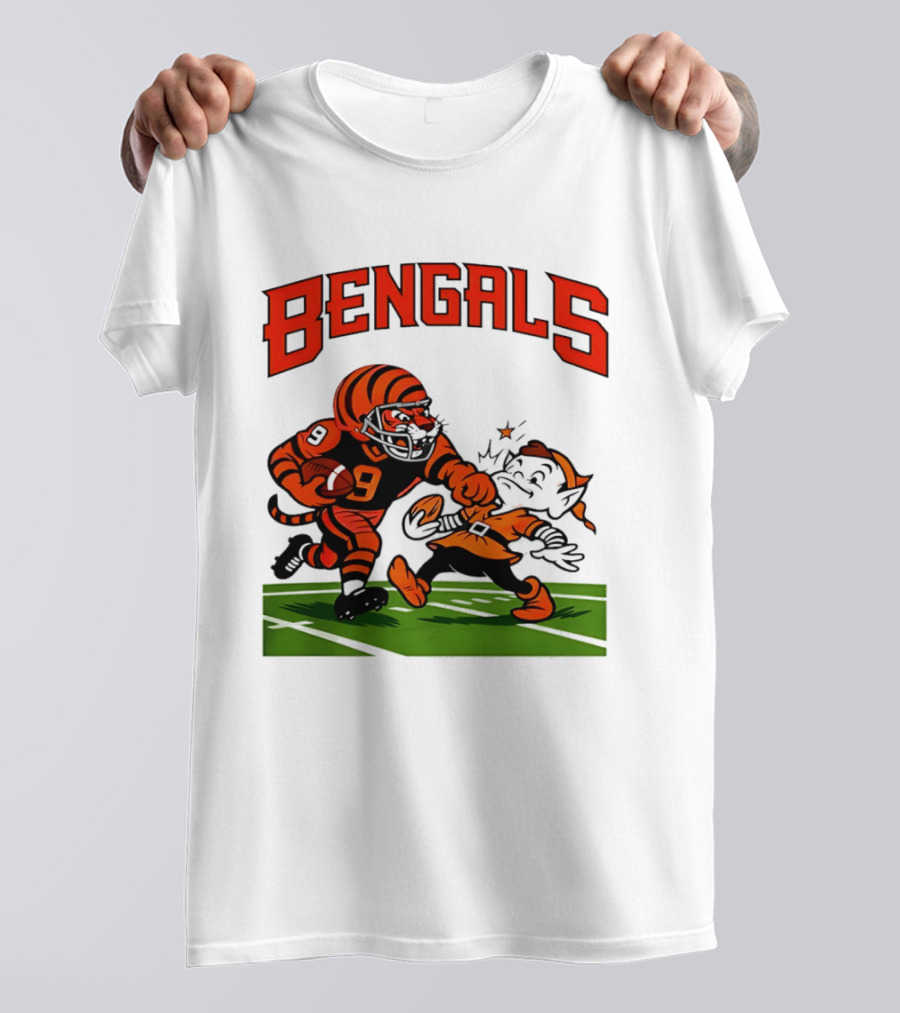 Bengals Tiger Player Tackling Browns Elf Cleveland Rivalry T-Shirt