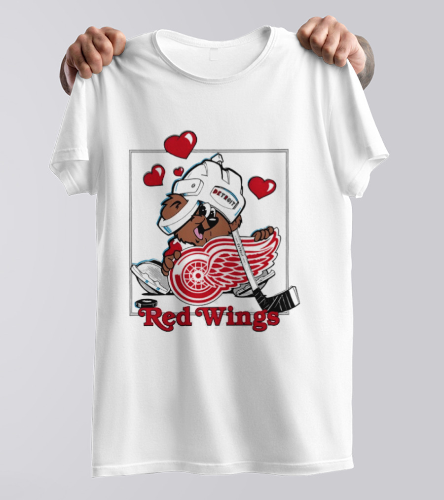 Detroit Red Wings Bear Hugging Hockey Heart With Hearts T-Shirt