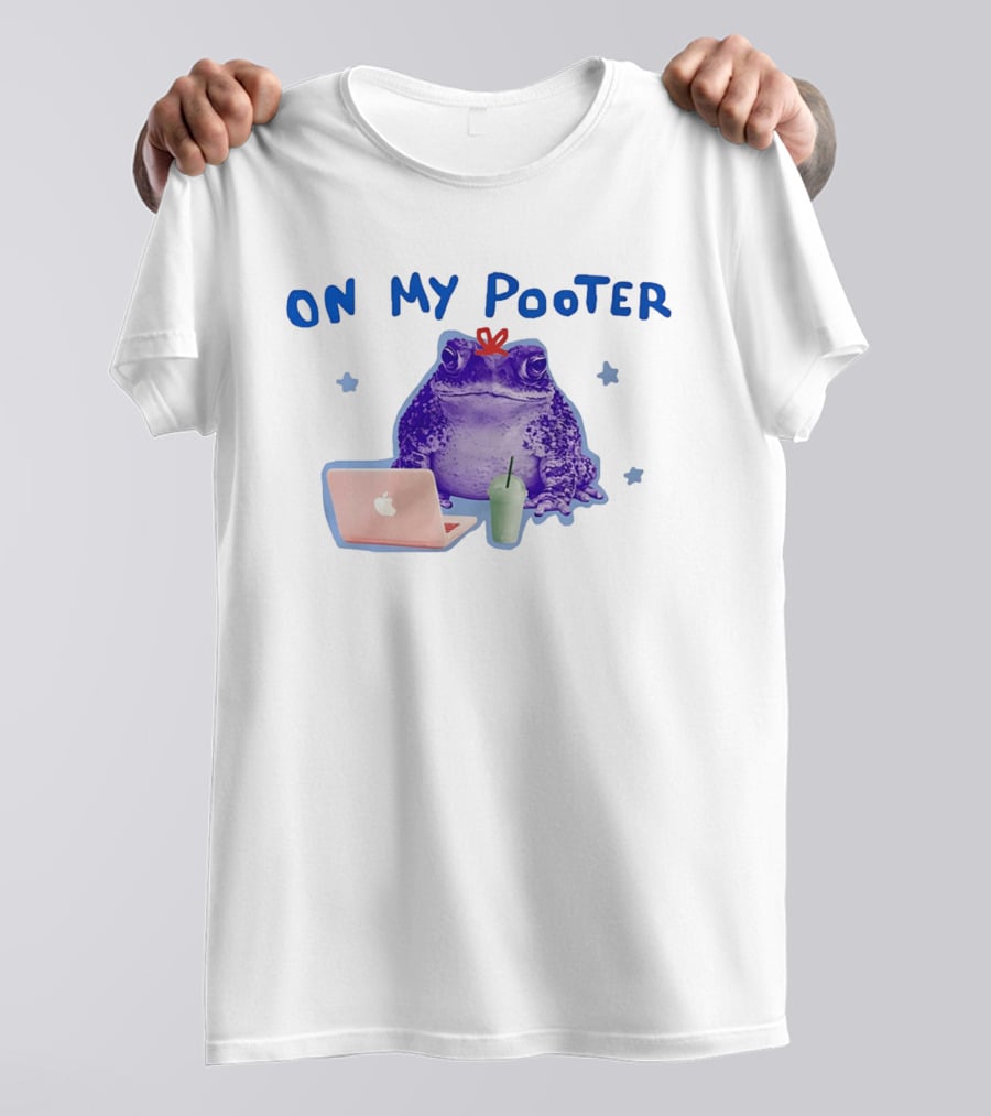 On My Pooter Frog Laptop Smoothie T-Shirt