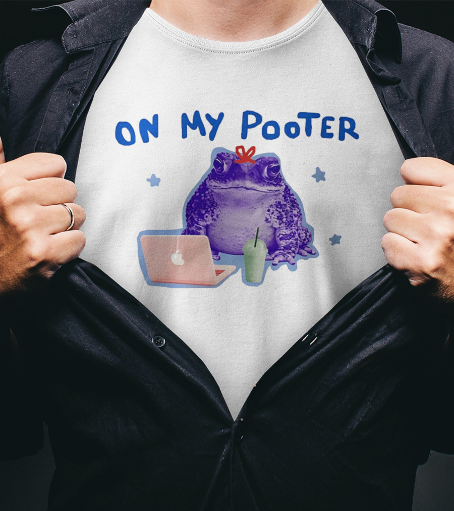 On My Pooter Frog Laptop Smoothie T-Shirt