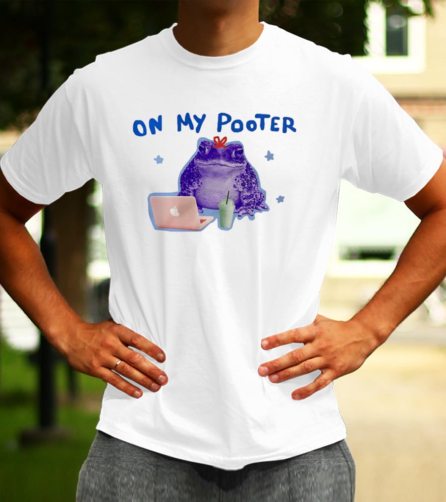 On My Pooter Frog Laptop Smoothie T-Shirt