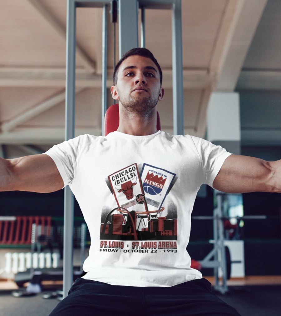 Chicago Bulls Vs Sacramento Kings St Louis St Louis Arena Friday October 22 1993 T-Shirt