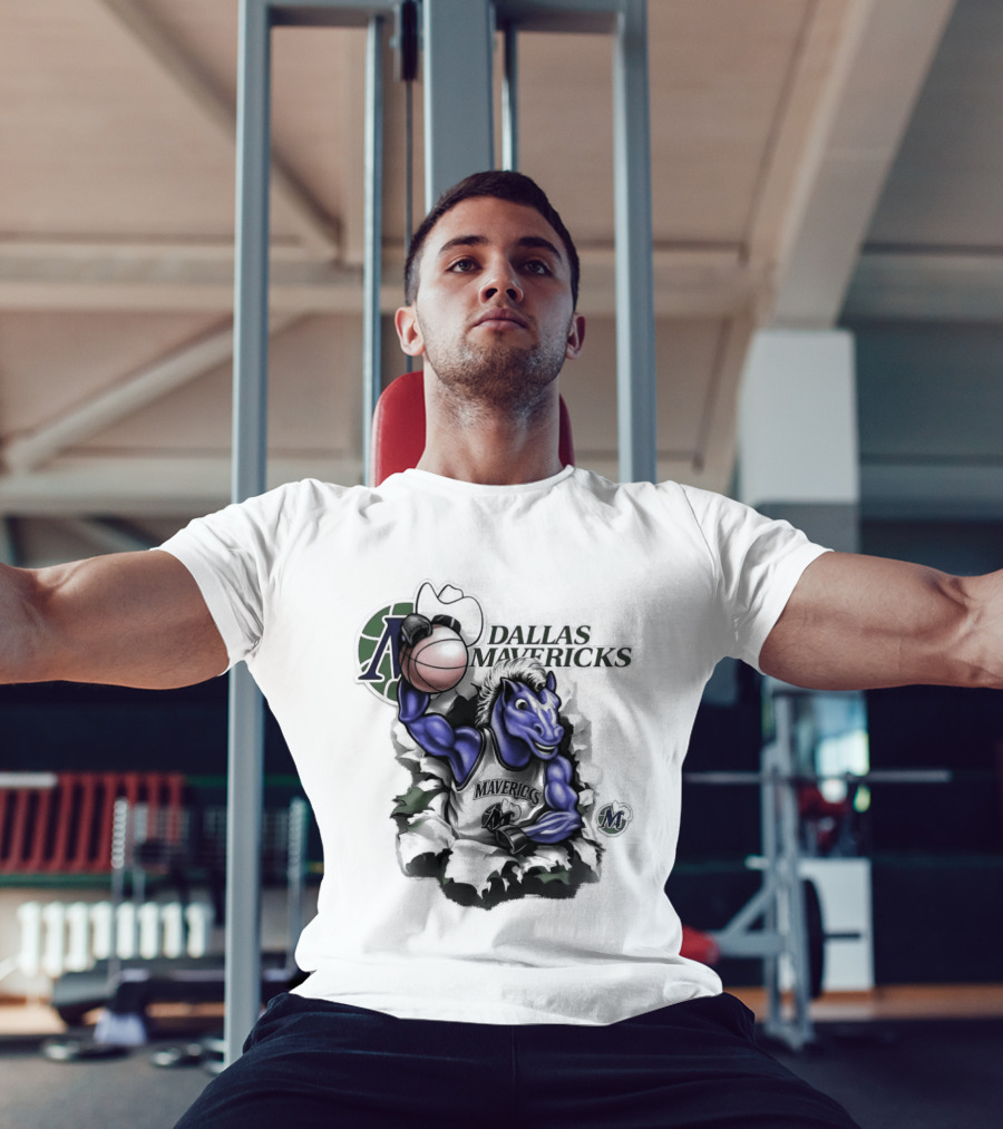 Dallas Mavericks Mitchell & Ness Breakthrough Basketball Horse T-Shirt
