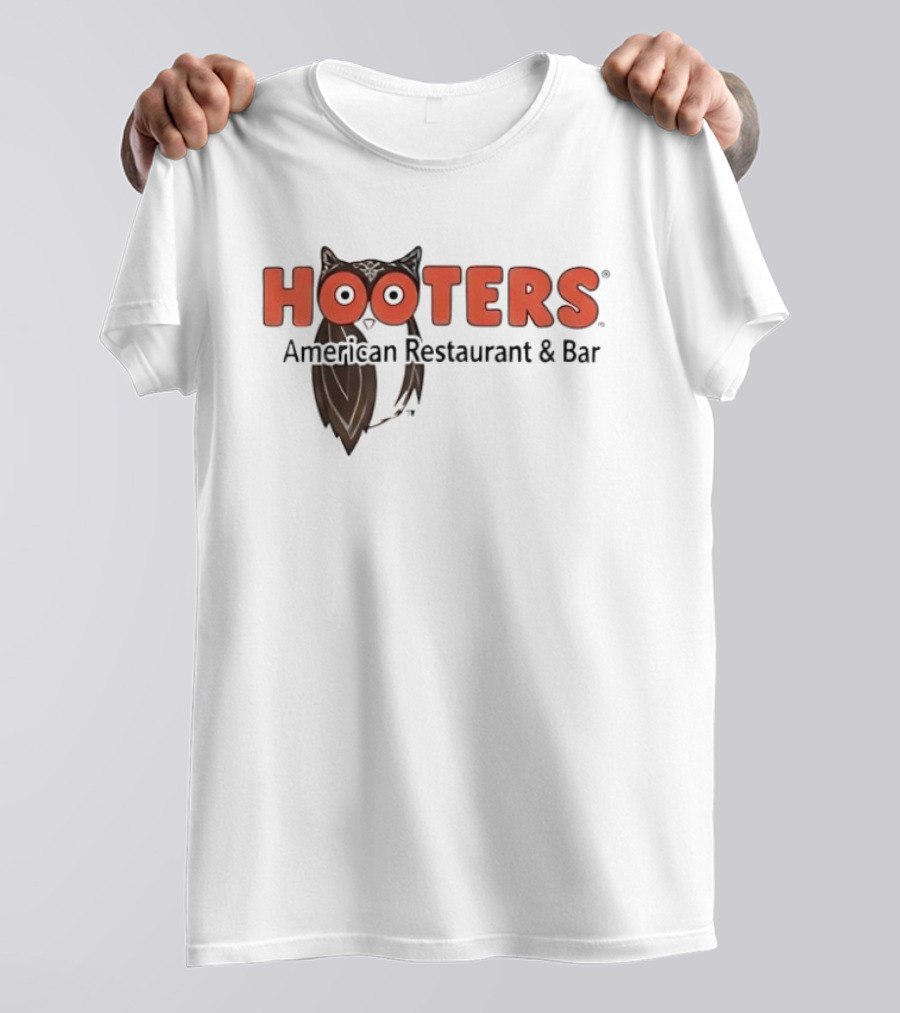 Hooters American Restaurant And Bar Owl Icon Trademark T-Shirt
