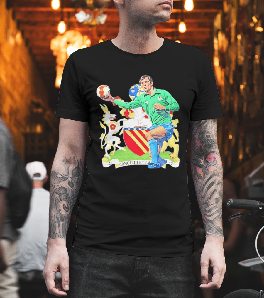 Joe Corrigan Manchester City Goalkeeper Concilio Et Labore Crest T-Shirt