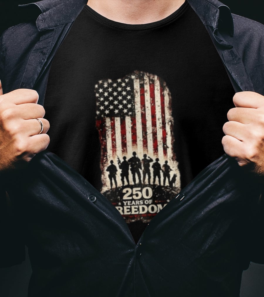 250 Years Of Freedom USA Flag Soldiers T-Shirt