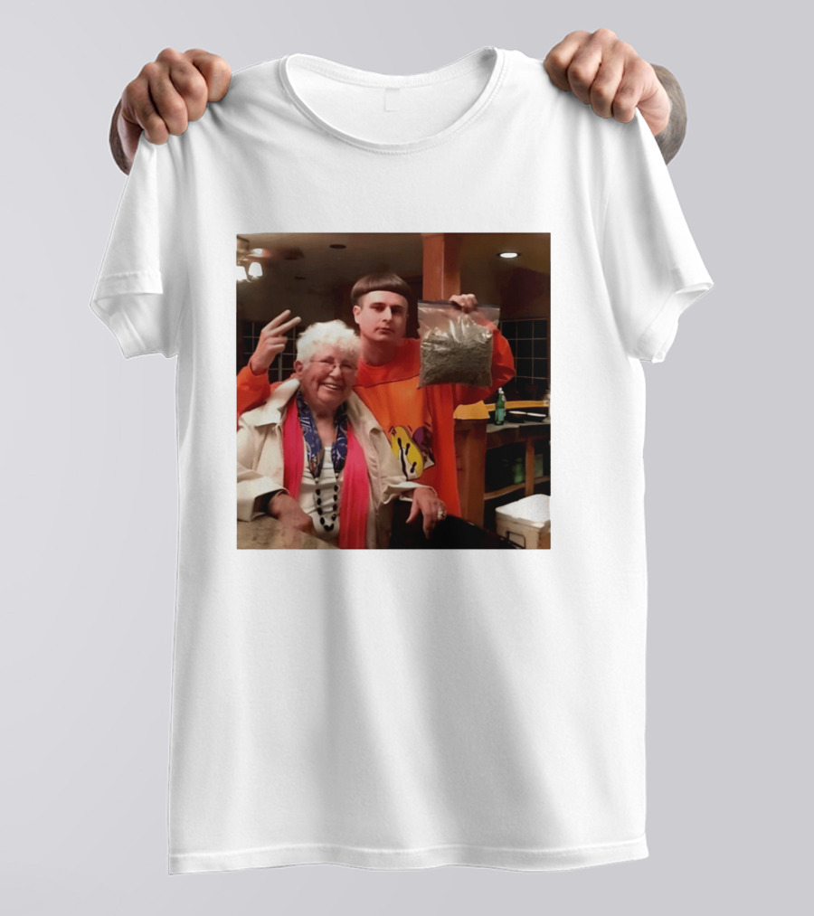 Oliver Tree Weed Grandma Memorial RIP Oliver Tree T-Shirt