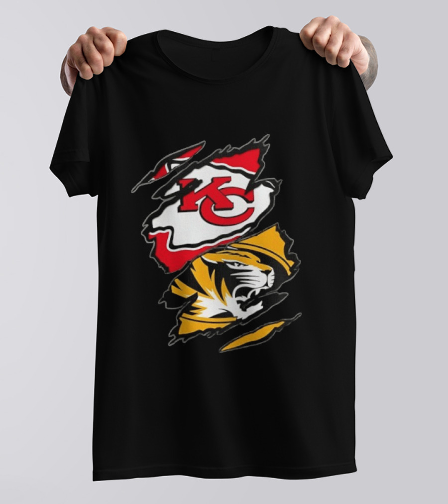 Kansas City Chiefs Missouri Tigers Two Teams One Heart Scratch Torn Sports T-Shirt
