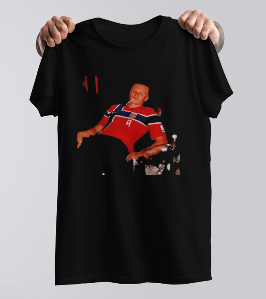 Erling Haaland Norway National Team Norwegian Nights Smoking Footballer T-Shirt