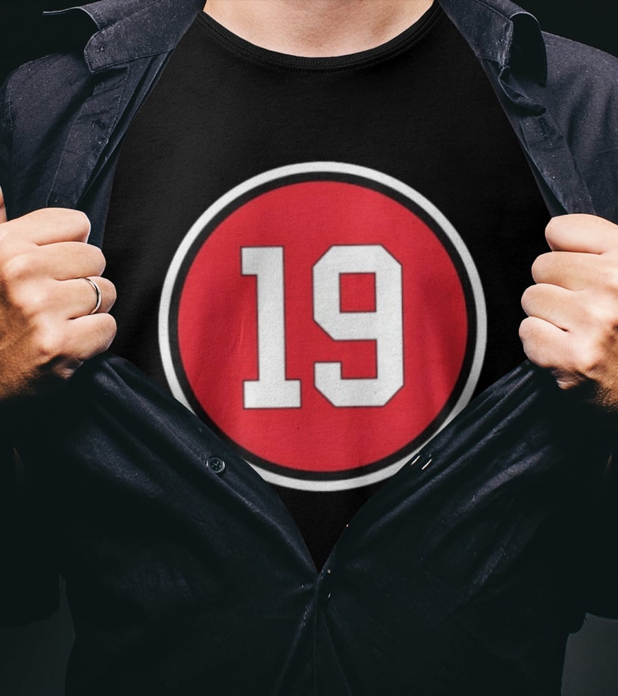 Chicago Blackhawks Jonathan Toews 19 Retirement Commemorative T-Shirt