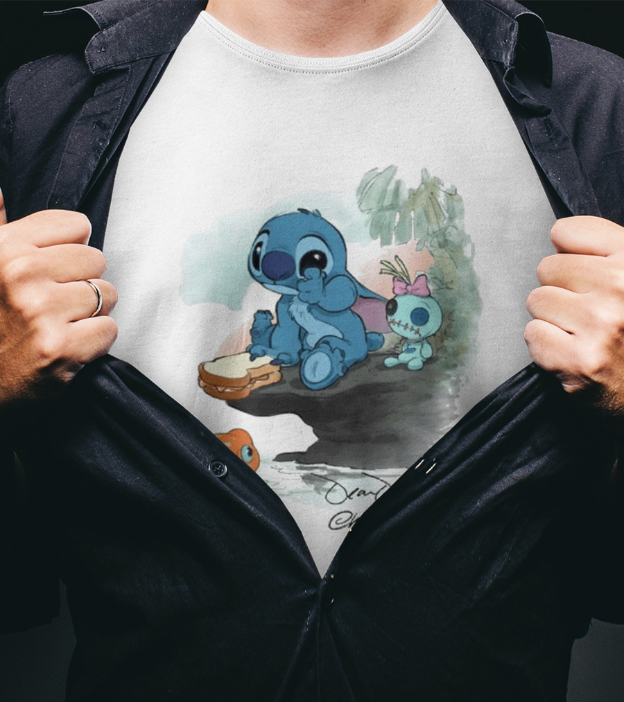 Lilo & Stitch Ohana Alii Stitch And Scrump With Fish And Sandwich T-Shirt