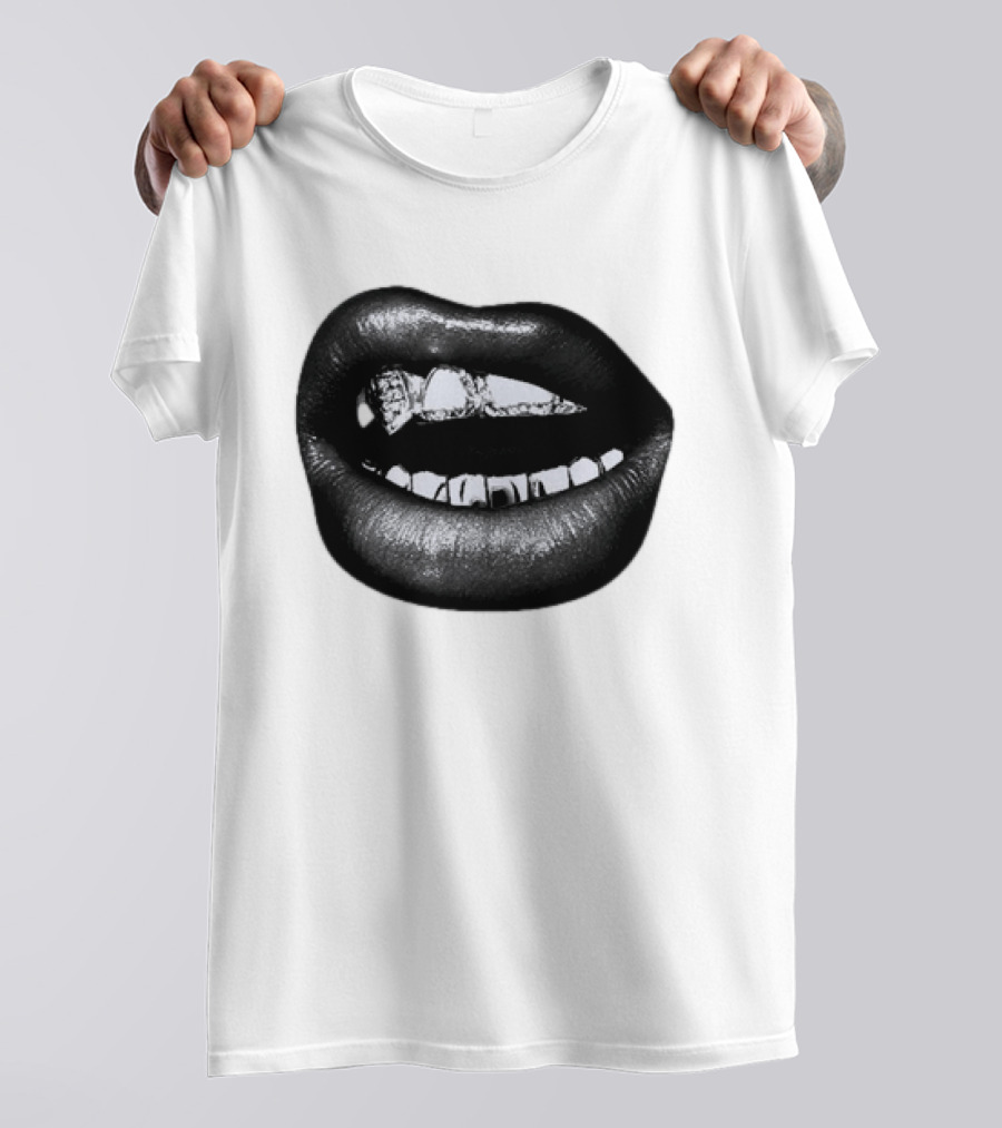 Dallas Cowboys Cheerleaders Black & White Lips Kevin Ozowski T-Shirt