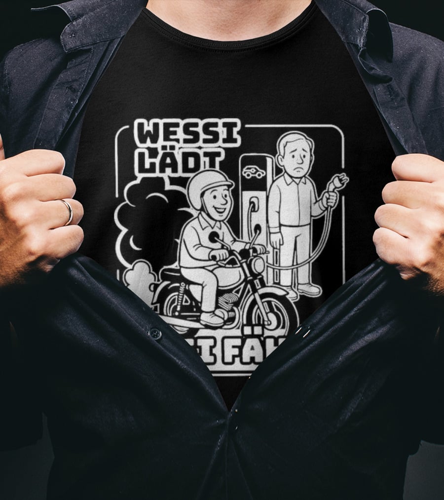 Wessi Lädt Ossi Fahrt Motif With Scooter And Gas Pump T-Shirt
