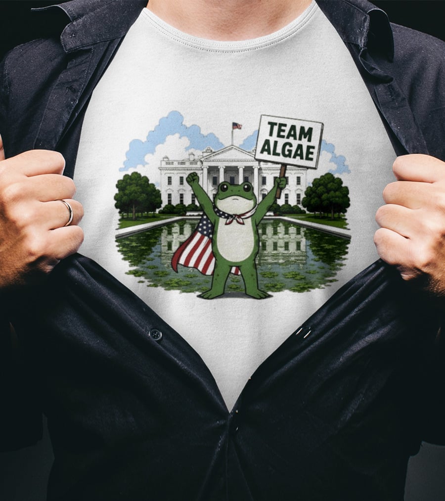 Team Algae Frog Patriotic American Flag White House 2026 Make Algae Great Again T-Shirt