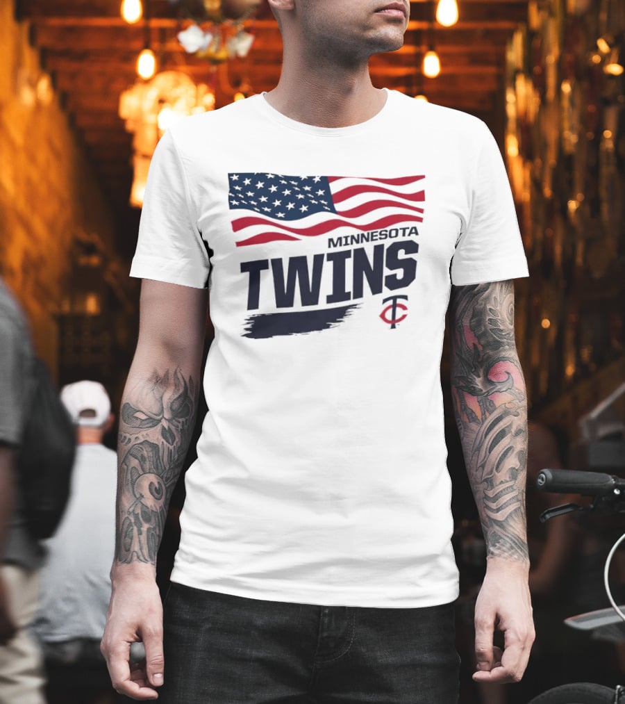 Minnesota Twins Waving American Flag MLB Team T-Shirt