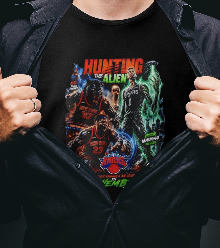 Hunting The Alien KAT Black Panther New York Knicks Mitchell Robinson Vs Wemby Victor Wembanyama T-Shirt