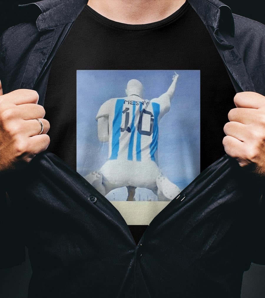 Lionel Messi 10 Argentina Jersey Statue Meme T-Shirt